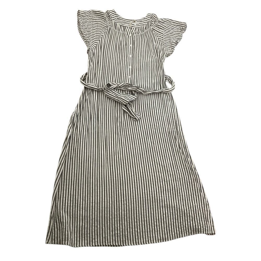 Maxโ studio yarn dye button front flutter sleeve self tie belt womenโs L